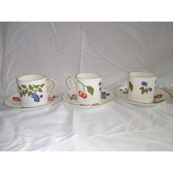 Staffordshire berries design set of mugs and saucers (set of 9) - Picture 3 of 10